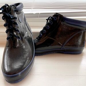 Vintage Sport Treds Women's Short Waterproof Booties- Size 9
